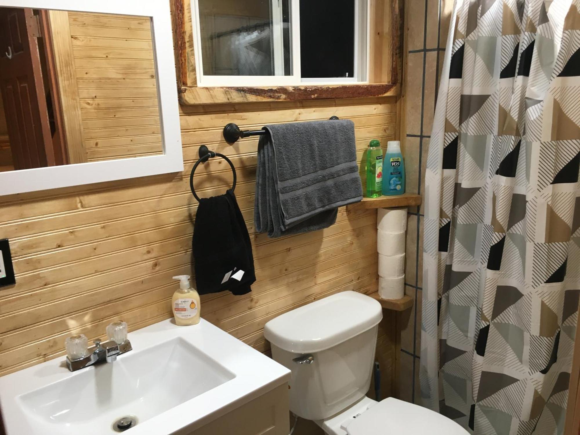 New Cabin 1 Car Rental Available Custer Dış mekan fotoğraf